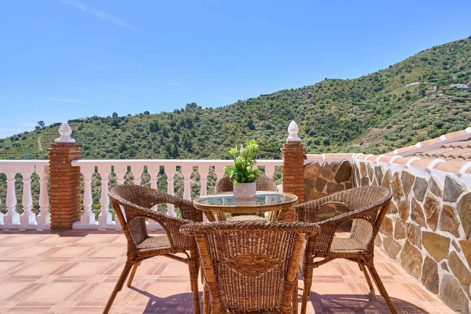 Villa Javier En Sayalonga Bagian luar foto